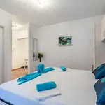 Palma -studio With Balcony And Sea View Mali Apartament