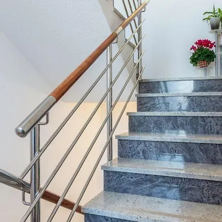 Palma -studio With Balcony And Sea View Mali דירה
